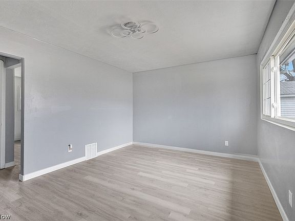 2nd image of 6014 Westbrook Dr