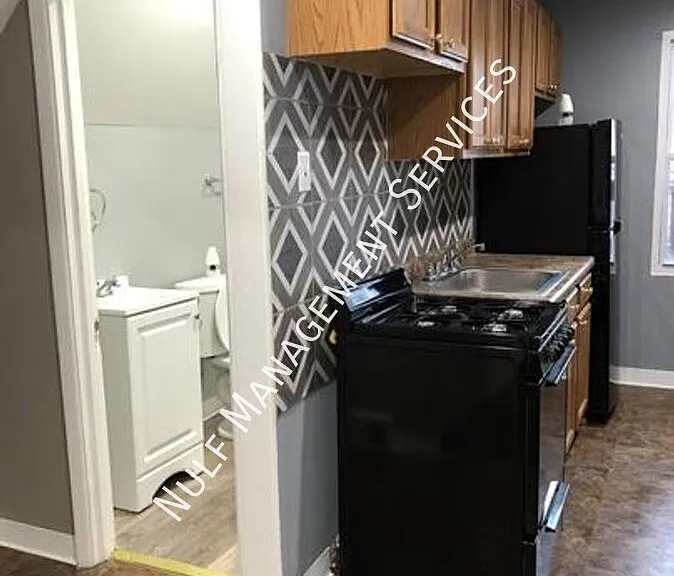 5715 E Liberty Blvd #3 — Photo 2