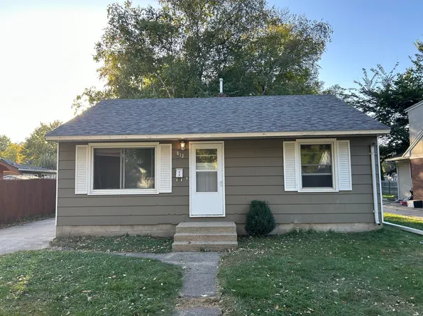 812 6th St SE, Willmar, MN 56201