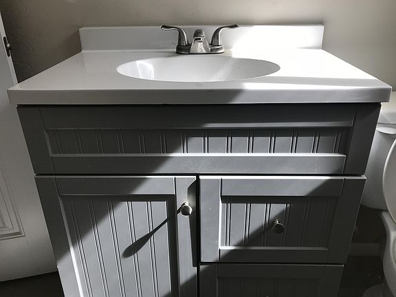 4th image of 608 Richmond Dr SE