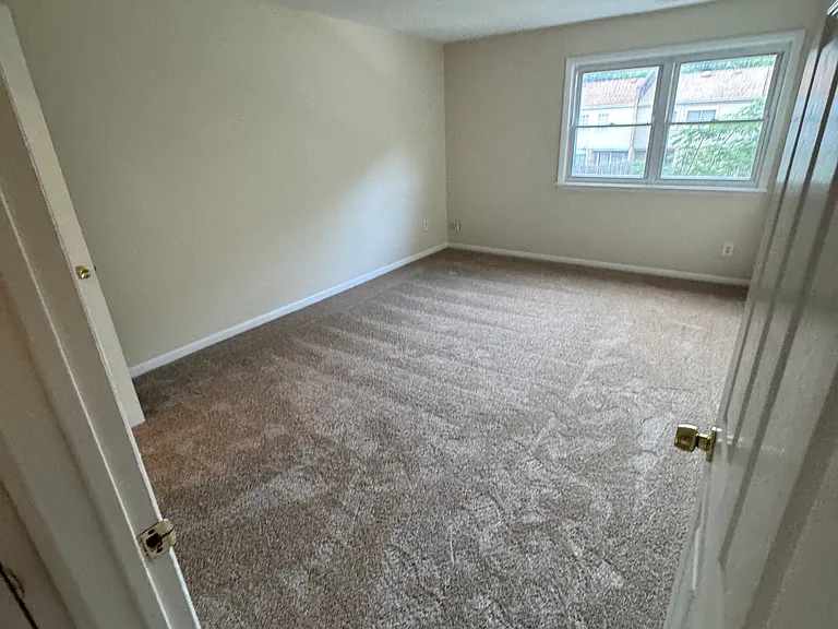 6402 Dillard Pl — Photo 4
