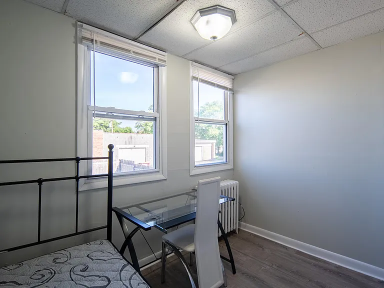 97 14th St #2 — Photo 31