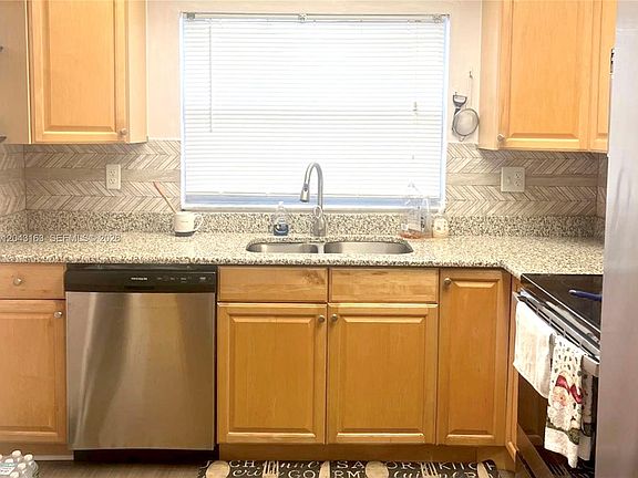 4th image of 9481 Sunrise Lakes Blvd APT 208