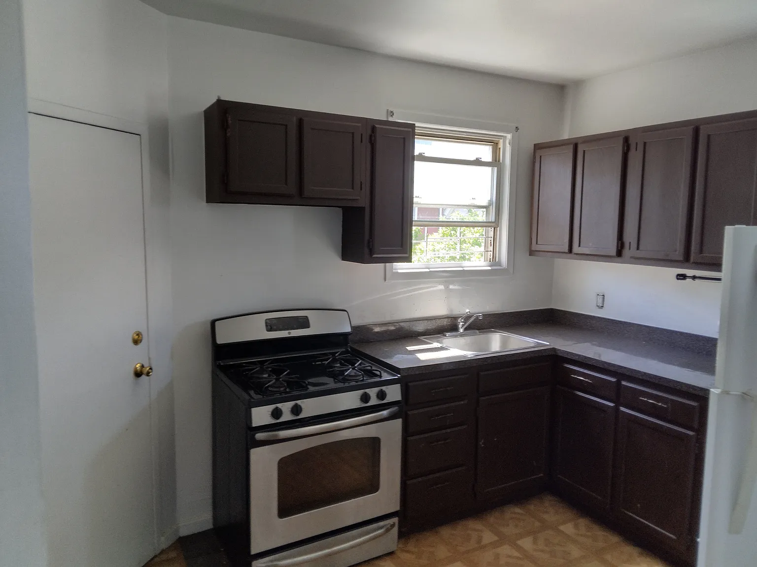 2 bed, 800 sqft, $2,600 — Photo 1