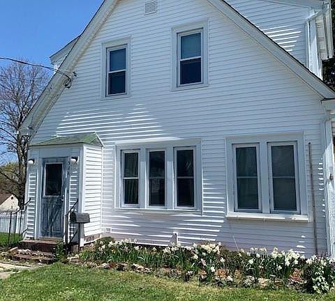 3rd image of 306 N Highland Ave