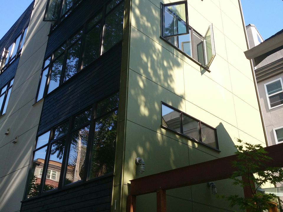 2nd image of 1828 E Howell St