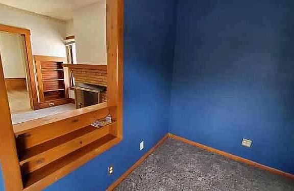 4th image of 326 Linden Ave