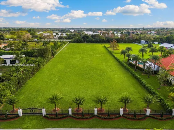 70 Sw Pl, Fort Lauderdale, FL 33331