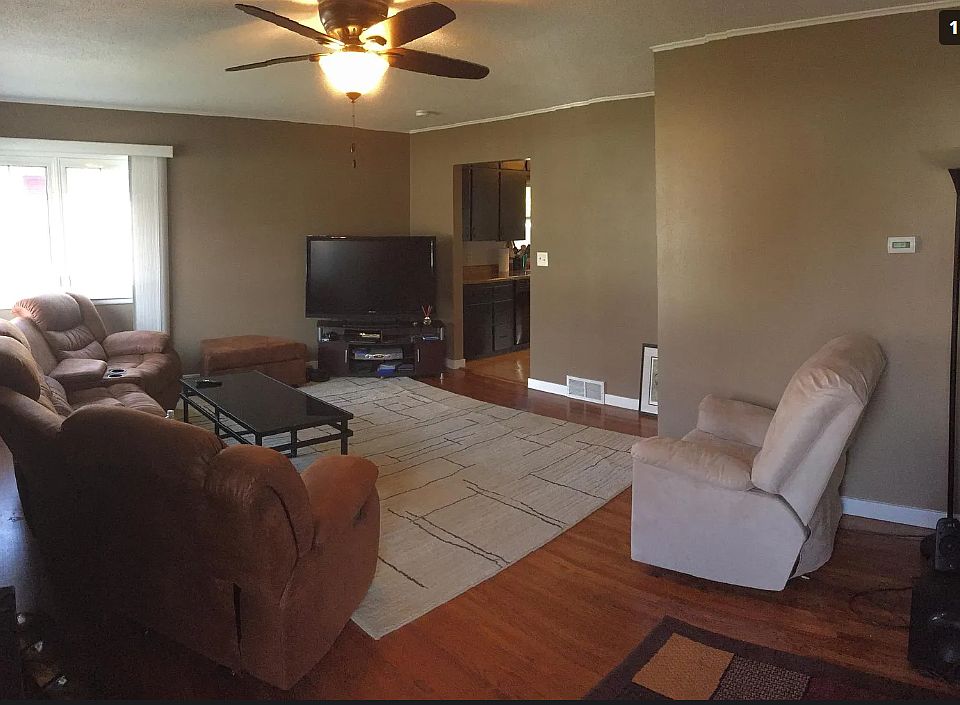 1st image of 137 Columbia Ct