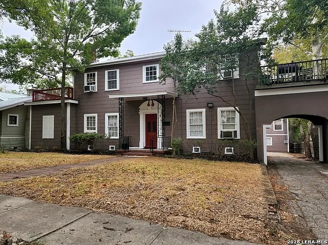 1 bed, 1.0 bath, 698 sqft, $1,250 — Photo 1