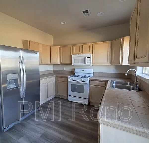4086 Anthony James Ct — Photo 6