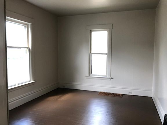 2nd image of 127 W 17th St
