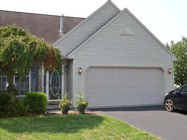 4114 Green Park Dr, Mount Joy, PA 17552