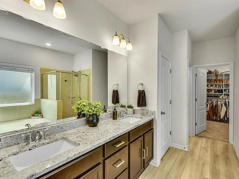 632 Friars Tuck Dr — Photo 26
