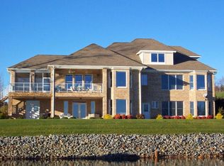 11 Marvin Gardens Dr, Moneta, VA 24121