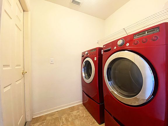 Indoor laundry room