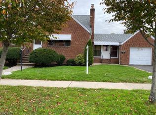 31 W Munsell Ave, Linden, NJ 07036