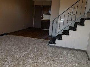 917 N Jan Mar Dr, Olathe, KS 66061