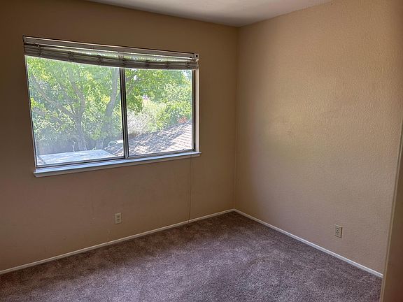 5th image of 735 Chadwick Ln #735