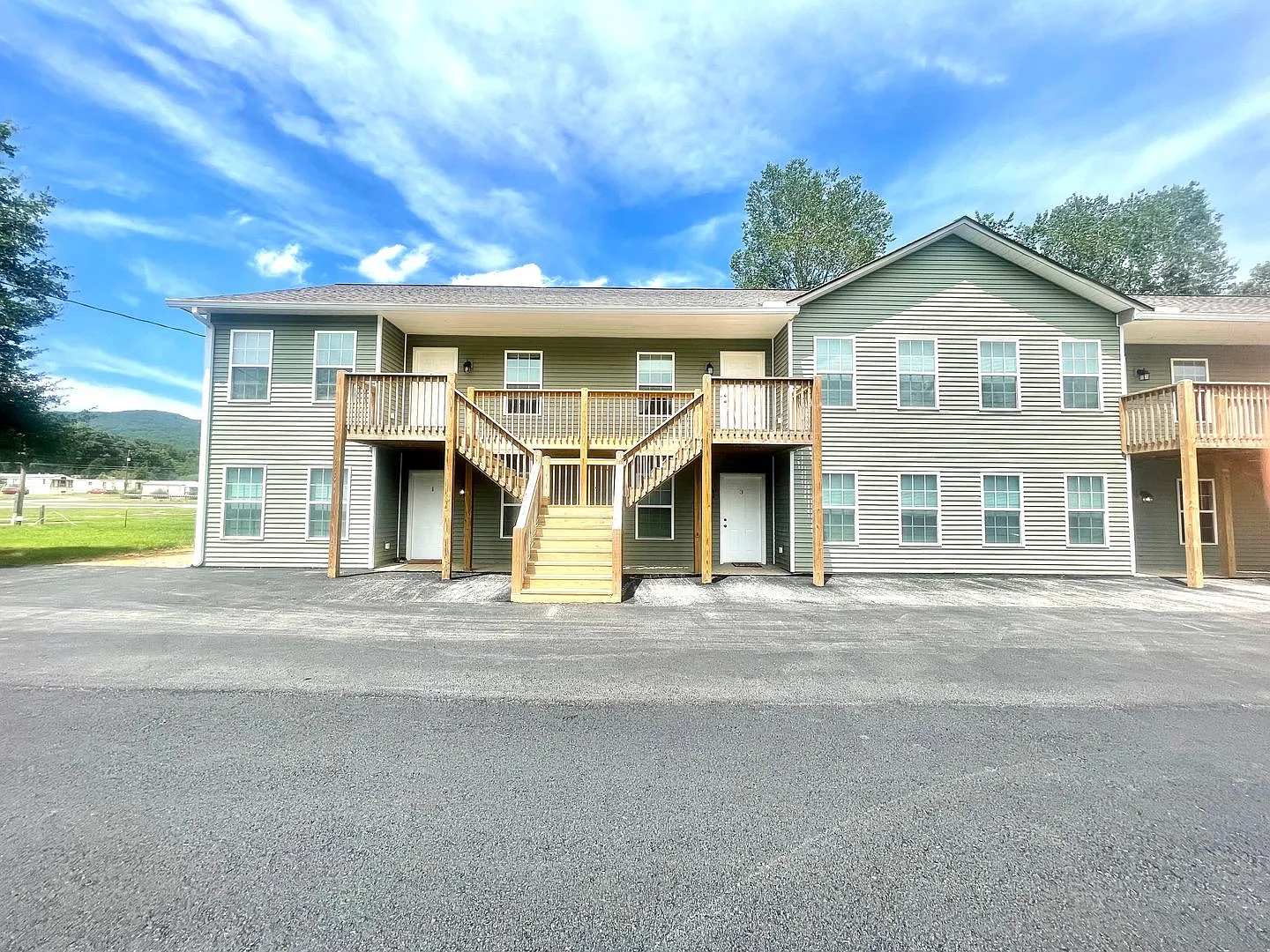 143 Choccolocco — Photo 1