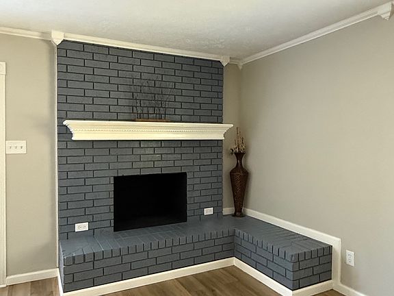 4th image of 711 W Lanark St
