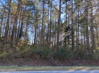 1 Carver Dr, Rocky Point, NC 28457