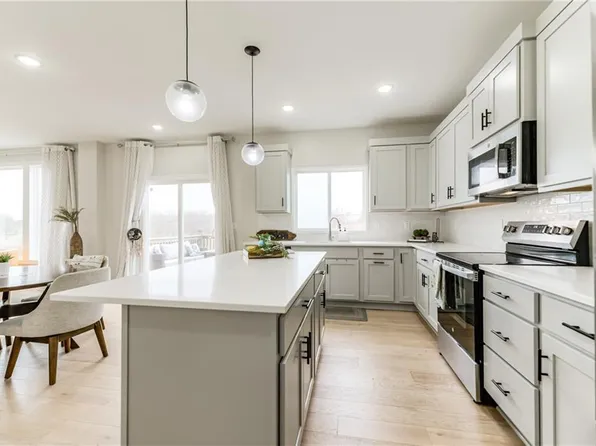 1929 SW Merryman Dr, Lees Summit, MO 64082