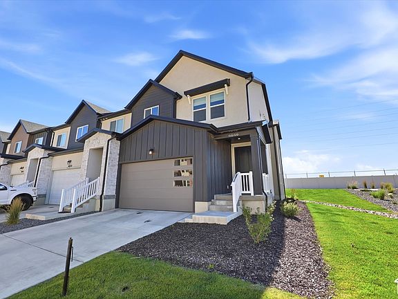 4th image of 4646 S Alder Dr #223
