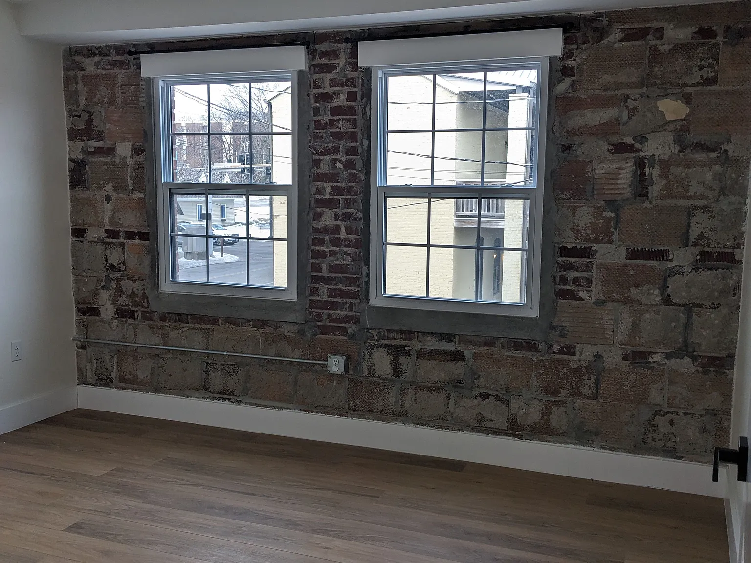 2 bed, 1.0 bath, $1,400 — Photo 3