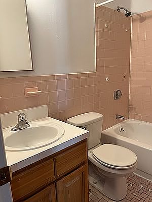 5th image of 30-76 Crescent St #3