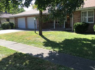 827 N Franklin St, Staunton, IL