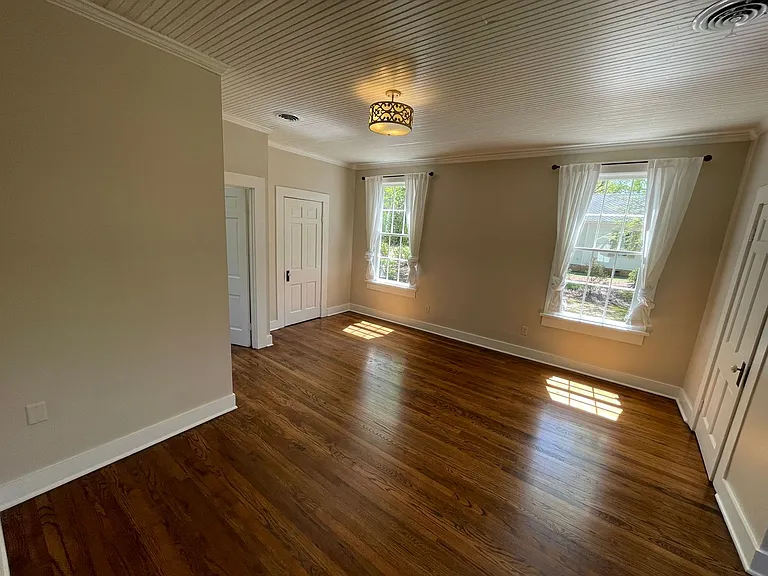 1411 S Lamar Blvd — Photo 37