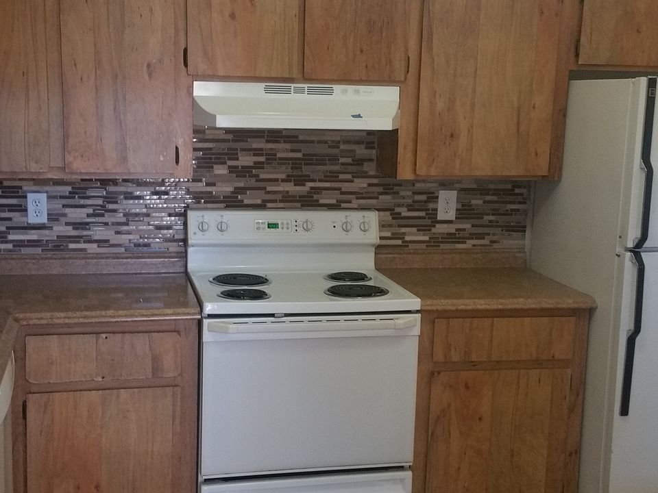 1st image of 712 N Santa Barbara Unit 5