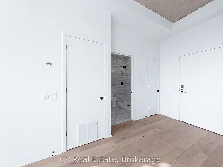 2625 Dundas St W #810 — Photo 20