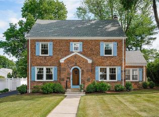 1991 Boulevard, West Hartford, CT 06107