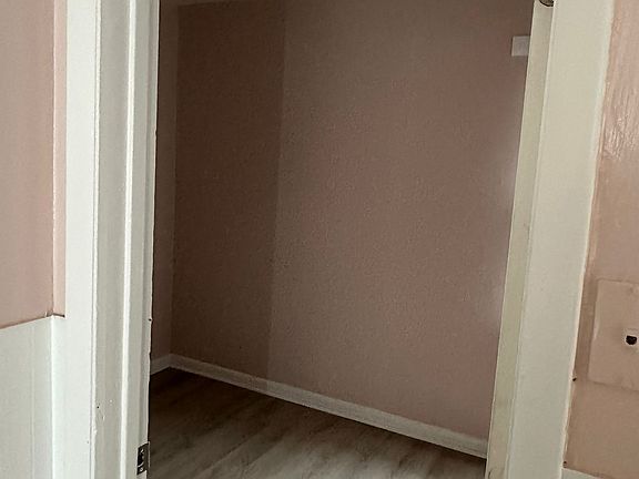 2nd image of 831 Park St APT 2