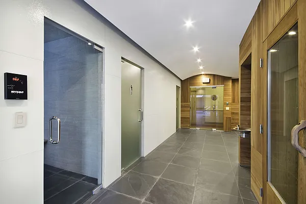 Rented by Compass | media 51