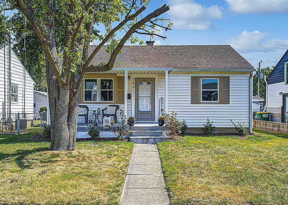 1st image of 2041 Fisher Ave
