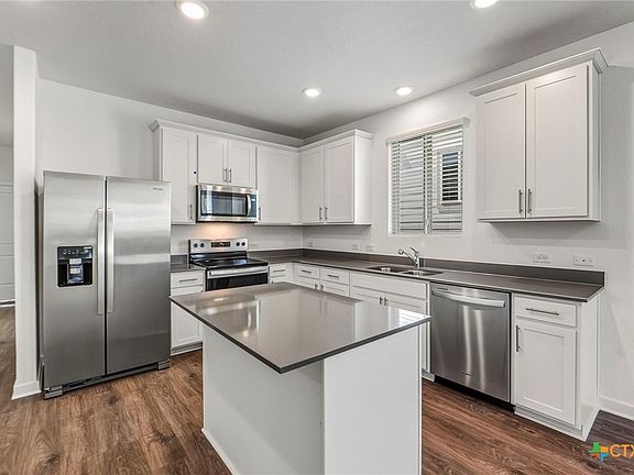 3rd image of 408 Paradise Canyon Dr