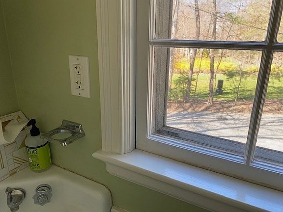 5th image of 7 Bethel Rd APT 10