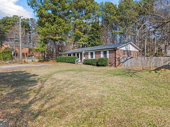 3rd image of 3171 Hopkins Rd