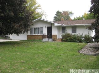 1700 Stanich Pl N, Maplewood, MN 55109