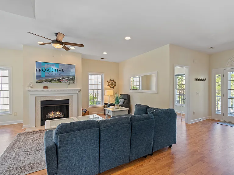 2219 E Pelican Dr — Photo 12