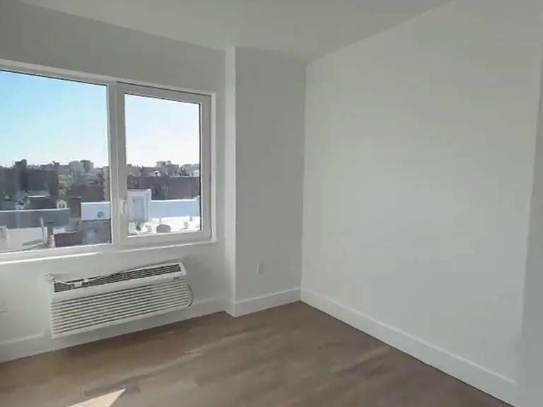 355 E 194th St #6B — Photo 3