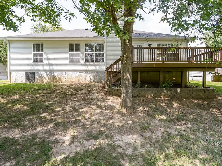 529 Leslie Ann Ct — Photo 16