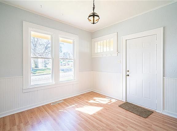 4th image of 2504 Sylvanie St
