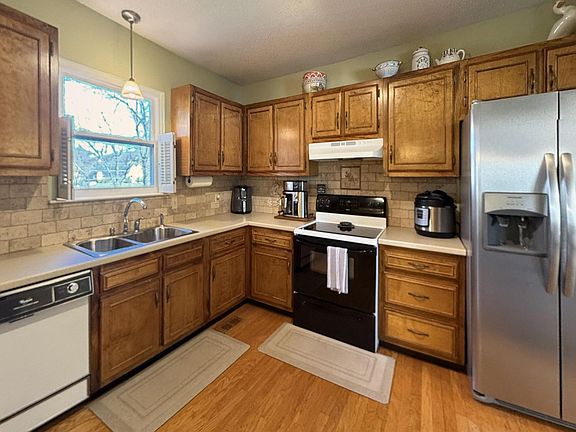 4th image of 5603 Landrum Ct