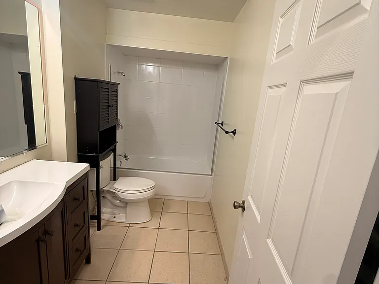 236 Red Oak Dr E #I — Photo 7