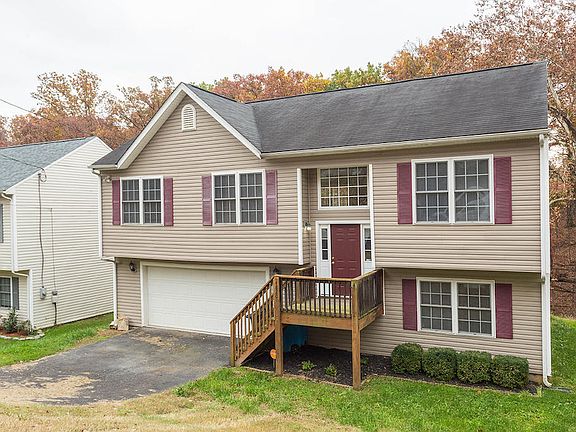 3rd image of 4820 Autumn Ln NW