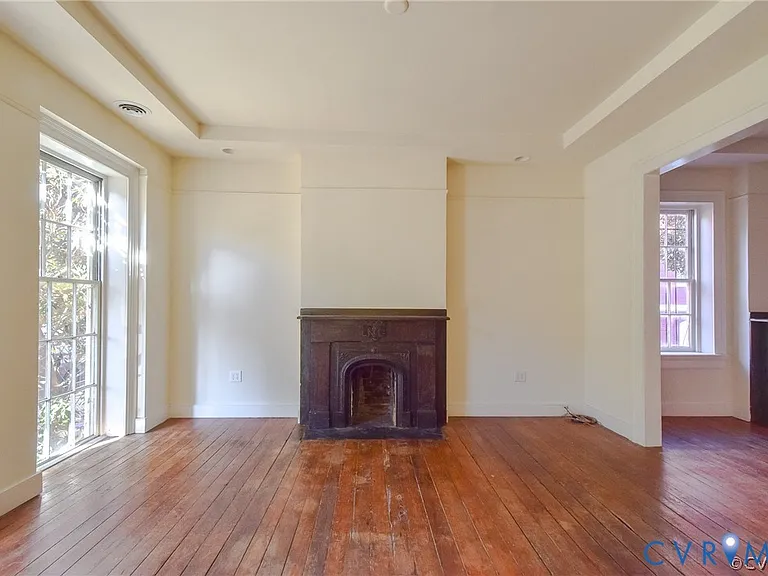 12 W Clay St #A — Photo 4
